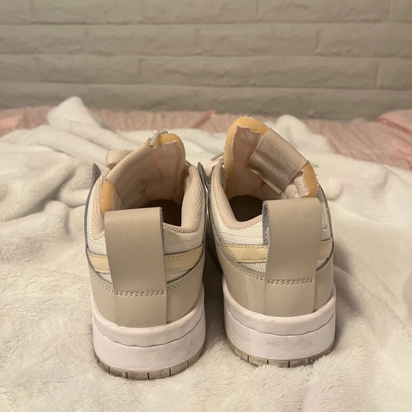 NIKE DUNK WOMENS SIZE 7 - Picture 2 of 6